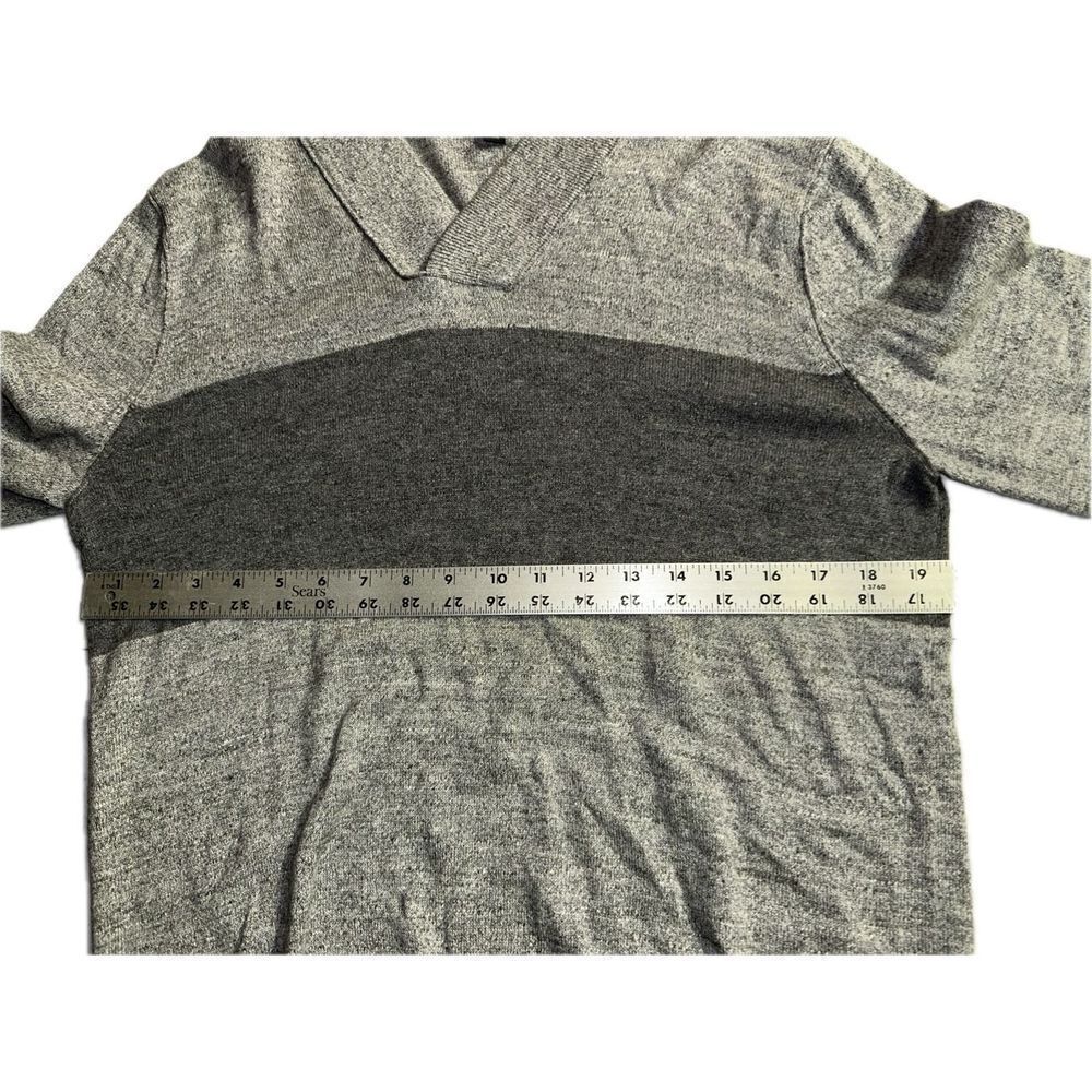 Banana Republic V-Neck Sweater Gray Men’s Size M - Picture 4 of 4